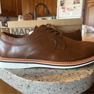 Men's Madden Brown Leather dress shoes NWT Size 9.5